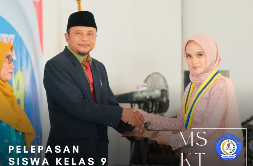 PELEPASAN SISWA-SISWI KELAS IX SMP NEGERI 1 KROYA TAHUN PELAJARAN 2023/2024